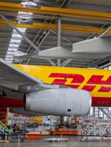 DHL-Flieger in Leipzig: Das Unternehmen hat die Sicherheitsmaßnahmen erhöht. (Archivbild)