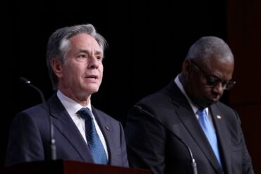 Die USA stellen laut Außenminister Antony Blinken der Ukraine zur Abwehr des russischen Angriffskriegs weitere Militärhilfe zur Verfügung.