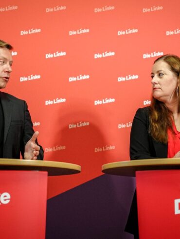 Die beiden Parteivorsitzenden rechtfertigten ihre Entscheidung, ihren Rückzug zwei Wochen vor den Landtagswahlen im Osten anzukündigen.