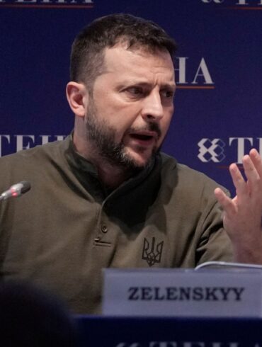 Selenskyj: Verhandlungen mit Kreml nur aus Position der Stärke.