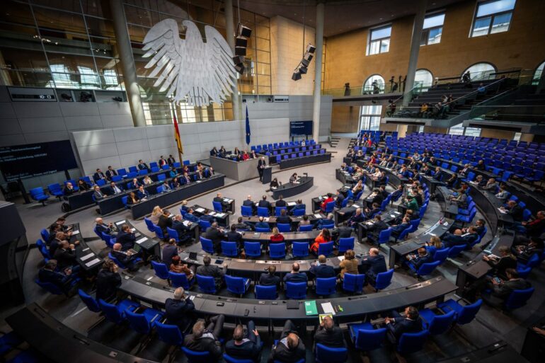 Den Vorsitzenden der Bundestagsausschüsse kommt bei der parlamentarischen Arbeit eine wichtige Rolle zu. (Archivbild)