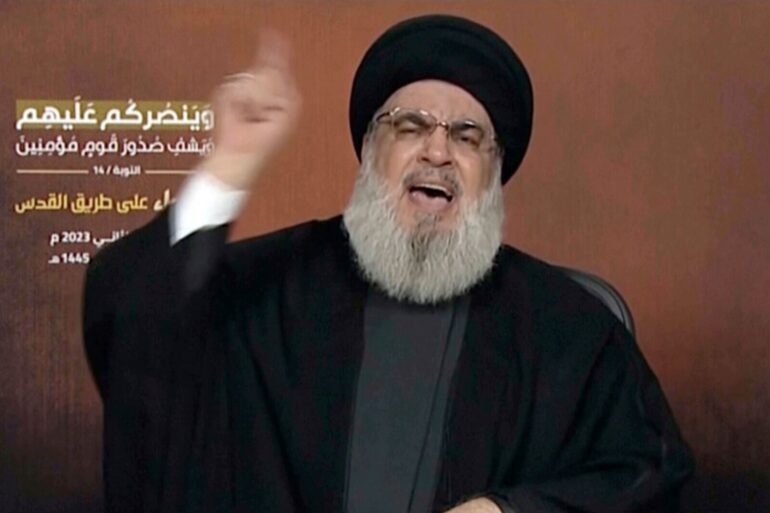 Hisbolllah-Führer Hassan Nasrallah spricht über eine Videoverbindung während einer Kundgebung in Beirut.