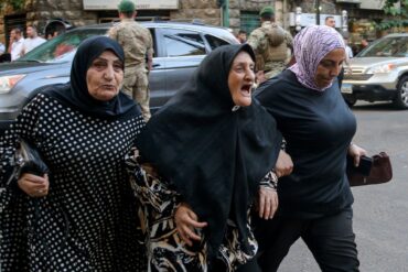 Trauer nach den Explosionen im Libanon.