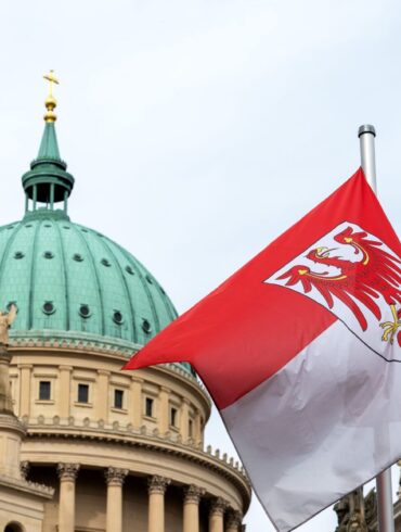 Die Umfrage sieht AfD vor SPD - aber starke Werte für Ministerpräsident Woidke. (Archivbild)