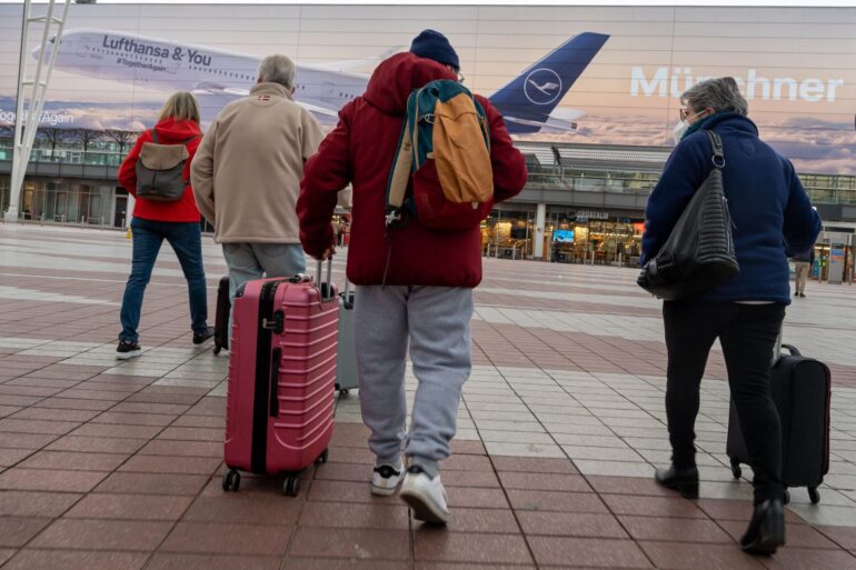 Studie: Viele Menschen mit Migrationshintergrund denken angesichts des AfD-Aufstiegs über Auswanderung aus Deutschland nach. (Archivbild)