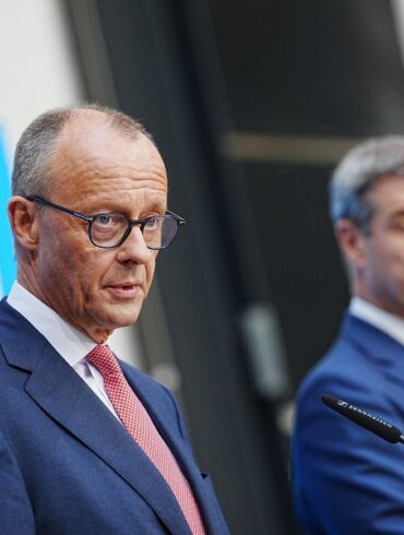 Die Parteivorsitzenden Friedrich Merz und Markus Söder haben sich über die Kanzlerkandidatur der Union geeinigt.