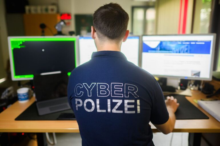 Gegen Hetze im digitalen Raum soll Opfern ein Vorgehen gegen anonyme Accounts ermöglicht werden.
