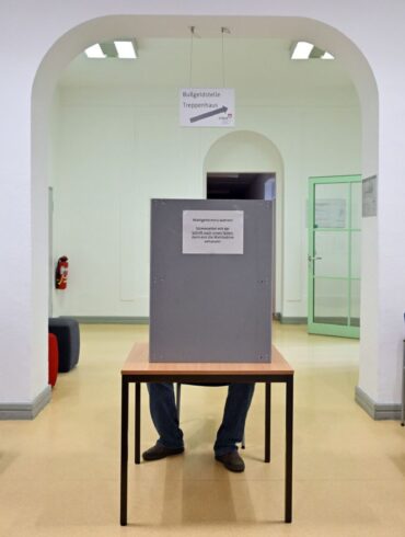 Die Wahllokale in Sachsen und Thüringen waren bis 18.00 Uhr geöffnet.