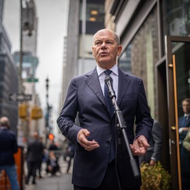 Die jüngste Landtagswahl verfolgte Scholz aus New York. (Archivbild)