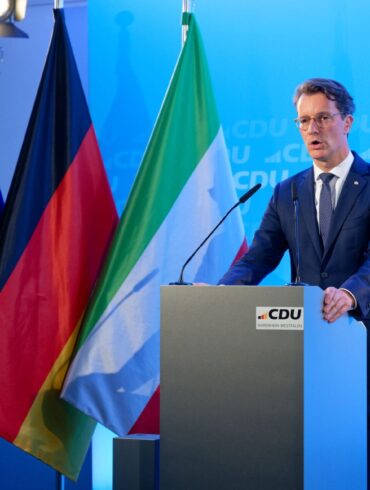 NRW-Ministerpräsident Hendrik Wüst (CDU) unterstützt Friedrich Merz als Kanzlerkandidaten der Union.