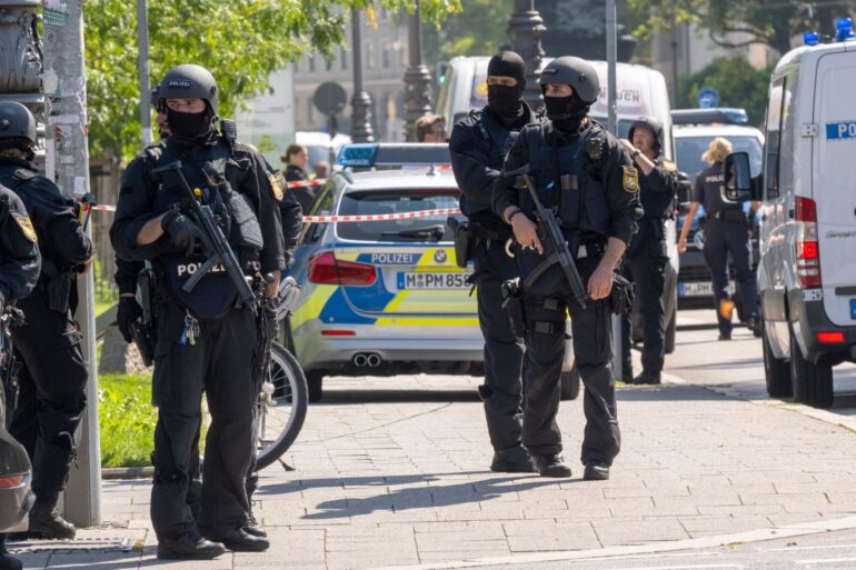 Der Verdächtige wurde von der Polizei niedergeschossen.
