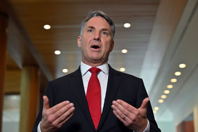 Verteidigungsminister Richard Marles zieht Konsequenzen aus dem Bericht.