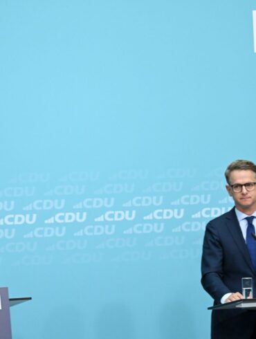 Die Führungsgremien von CDU und CSU haben die Kanzlerkandidatur von Merz einhellig bestätigt.