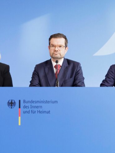 Faeser, Buschmann und Baerbock informierten nach dem Gespräch gemeinsam.