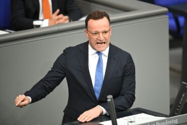 CDU-Wirtschaftspolitiker Spahn macht Habeck heftige Vorwürfe.