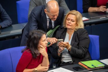 Sachverständige haben einige Änderungen an den Entwürfen für das sogenannte Sicherheitspaket vorgeschlagen. (Archivfoto)