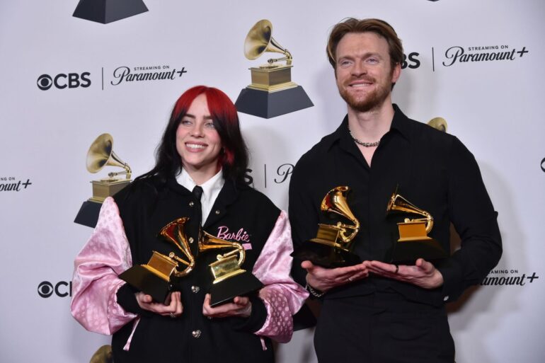 Billie Eilish und ihr Bruder Finneas arbeiten zusammen an ihrer Musik – nun haben beide auch eine gemeinsame Wahlempfehlung für Kamala Harris abgegeben.
