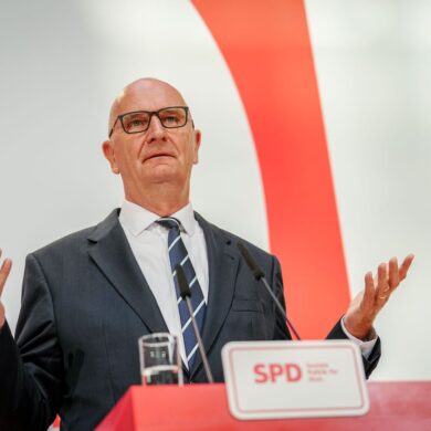 Will nach der Wahl mit BSW und CDU reden: Brandenburgs SPD-Ministerpräsident Dietmar Woidke.