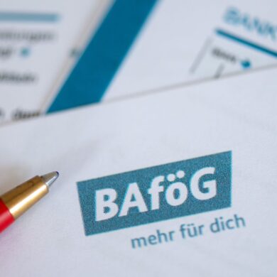 Die Höhe des Bafögs ist immer wieder Kern politischer Diskussionen. Das Bundesverfassungsgericht sagt: Vom Grundgesetz lässt sich kein Anspruch ableiten. (Archivbild)