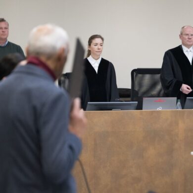 Zehn Jahre Haft für Ex-Stasi-Offizier.