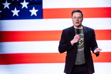 Elon Musk erhöht den Einsatz auf einen Wahlsieg von Donald Trump. (Archivbild)