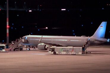 130 weitere deutsche Staatsangehörige konnten Beirut heute mit einem von der Bundesregierung organisierten Flug verlassen. Auf dem Airbus blieben Plätze frei.