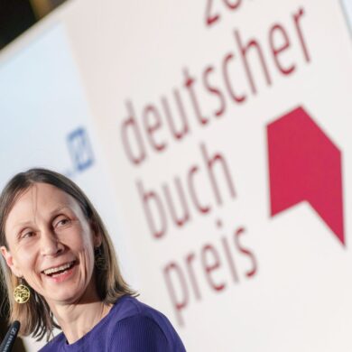 Für «Hey guten Morgen, wie geht es dir?» ist die Leipziger Autorin Martina Hefter mit dem Deutschen Buchpreis ausgezeichnet worden.