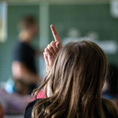 Ab dem Schuljahr 2026/2027 gibt es einen Rechtsanspruch auf Ganztagsbetreuung in der Grundschule. (Archivfoto)