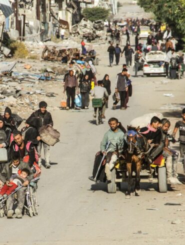 Palästinenser fliehen nach einer Militäroperation der Armee im nördlichen Gazastreifen. (Archivbild)
