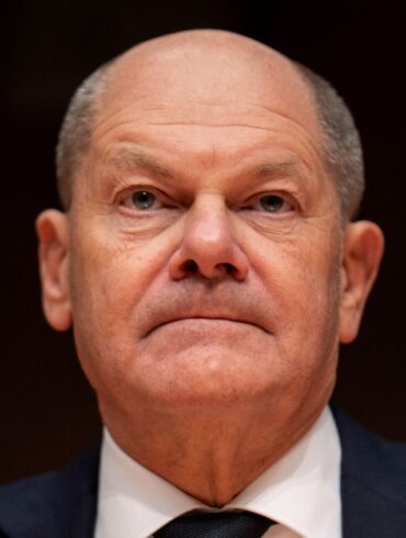 Scholz will nochmal - doch die SPD-Führung lässt sich Zeit mit der Nominierung ihres Kanzlerkandidaten. (Archivbild)