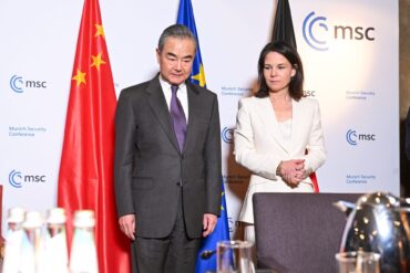 An diesem Montag trifft die deutsche Außenministerin Annalena Baerbock (Grüne) zum dritten Mal in diesem Jahr mit ihrem chinesischen Kollegen Wang Yi zusammen. Wieder werden Konfliktthemen die Gesprächsagenda bestimmen.