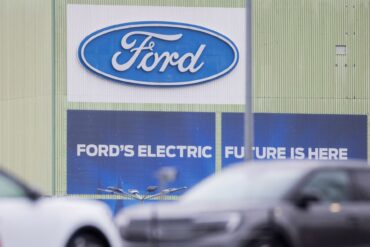 Insgesamt peilt Ford in Europa den Abbau von 4.000 Stellen an, 800 davon in Großbritannien und 300 in anderen EU-Staat.
