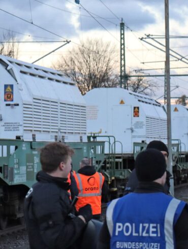 Der Castor-Transport hat Deutschland erreicht.
