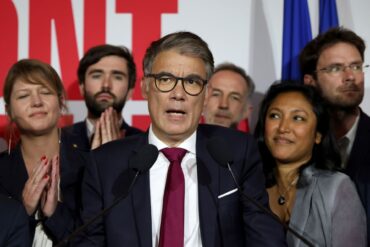 Olivier Faure, Erster Sekretär der Sozialistischen Partei, ist zu Gesprächen über eine Regierungsbildung bereit.