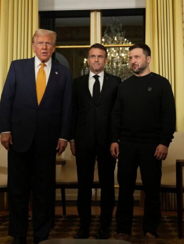 Trump nutzte seine erste Auslandsreise seit dem Wahlsieg für Gespräche zur Ukraine.