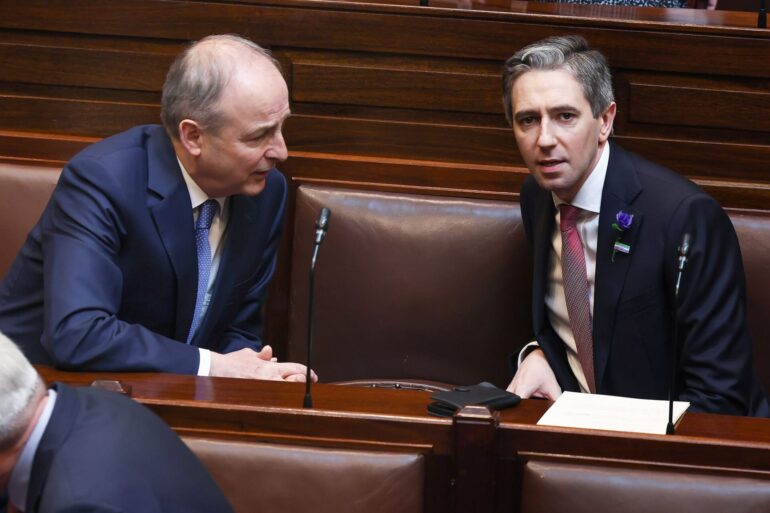 Die Parteien von Simon Harris und Micheál Martin wollen ihre Zusammenarbeit fortsetzen. (Archivbild)