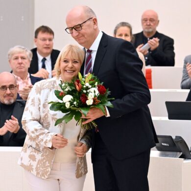Erst im zweiten Wahldurchgang bekam Ministerpräsident Dietmar Woidke die erforderliche Mehrheit.
