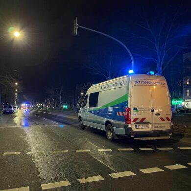 Viele Haushalte in Berlin waren ohne Trinkwasser - Grund ist ein Wasserrohrbruch. (Foto aktuell)