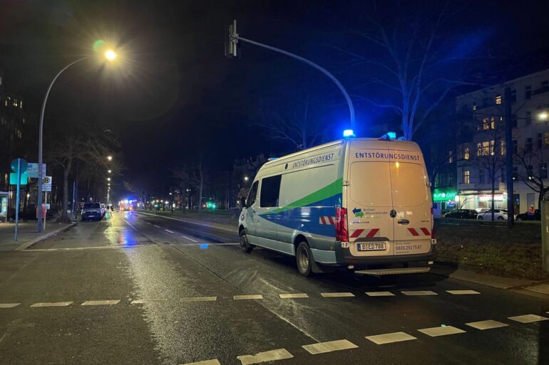 Viele Haushalte in Berlin waren ohne Trinkwasser - Grund ist ein Wasserrohrbruch. (Foto aktuell)