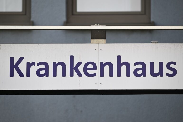 Sollten viele syrische Fachkräfte in ihre Heimat zurückkehren, fürchten Ärzte- und Pflegevertreter Versorgungslücken. (Archivbild)