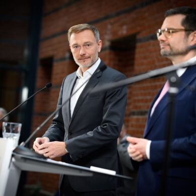 FDP-Parteichef Christian Lindner (links) setzt beim Wahlkampf auf Ex-Justizminister Marco Buschmann als Generalsekretär.