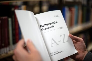 «Tünkram»oder «Tüdelkram»? Scholz' Attacke gegen Friedrich Merz wirft ganz neue Fragen auf. (Symbolbild)