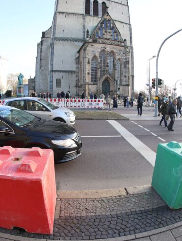 Das Sicherheitskonzept für den Weihnachtsmarkt und die polizeiliche Einsatzkonzeption stehen im Fokus. (Archivbild)