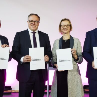 Koalitionsvertrag von CDU, BSW und SPD in Thüringen perfekt