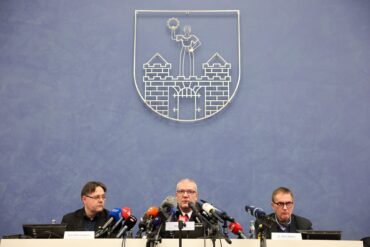 Behörden informieren über Todesfahrt auf Magdeburger Weihnachtsmarkt.