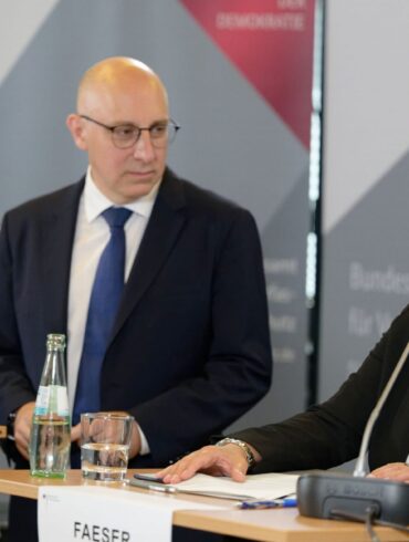 Aktuell leiten die Vizepräsidenten Sinan Selen und Silke Willems das Bundesamt für Verfassungsschutz. (Archivfoto)