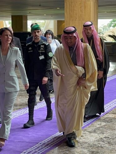 Baerbock berät in Riad über die Lage in Syrien.
