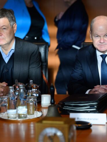 Scholz rügt Habeck und schließt