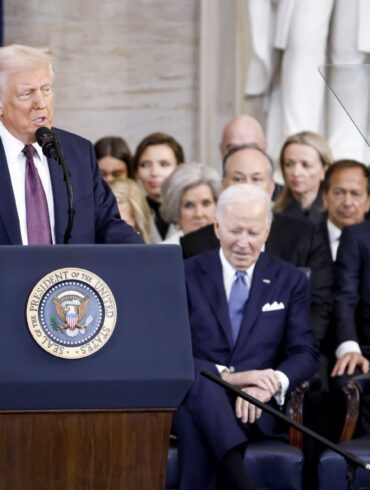 Donald Trump hat direkt nach seiner Vereidigung verschiedene Maßnahmen verkündet.
