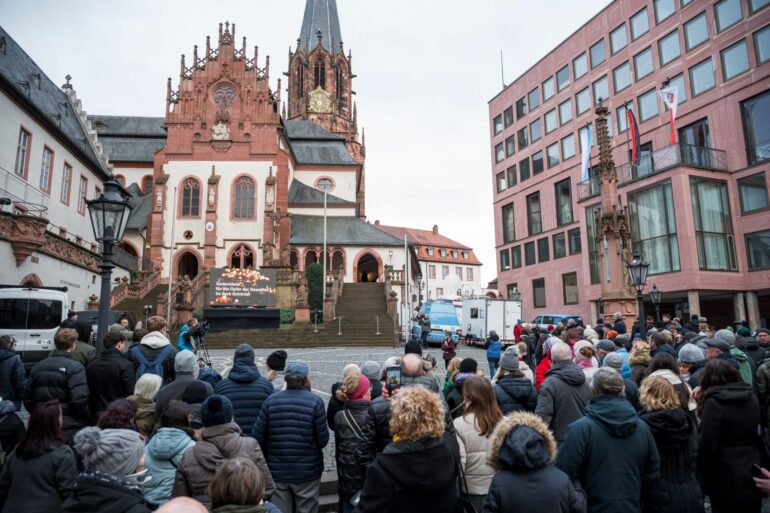 Gedenkgottesdienst für die Opfer der Messerattacke.